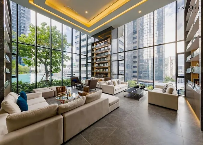 아파트 52nd Fl With Desk Pool And Gym Mrt 200m Away 방콕