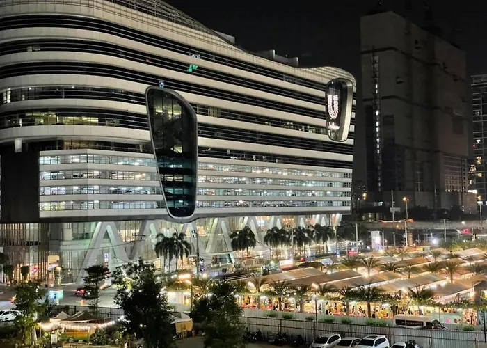 52nd Fl With Desk Pool And Gym Mrt 200m Away 아파트